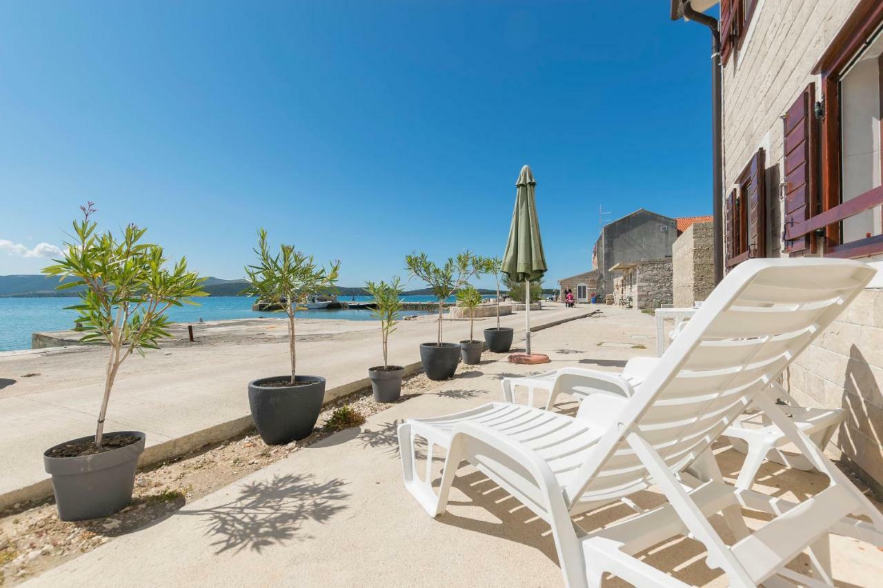 Apartment Island Dream Krapanj Exteriör bild